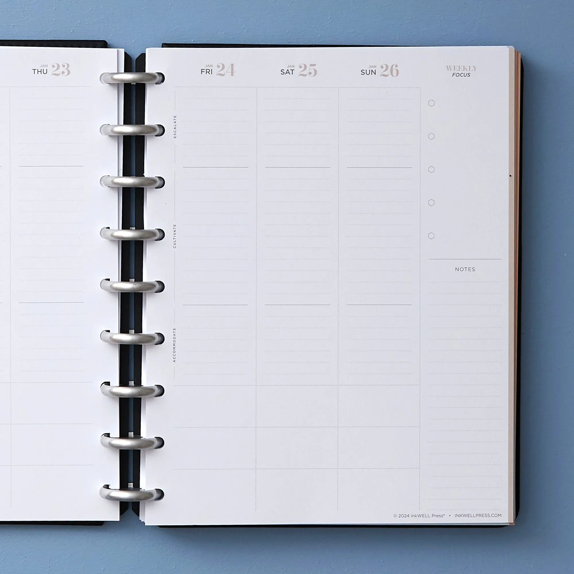 2025 Vertical Classic Weekly Planner Bundle - Onyx Black Cover - Silver Discs