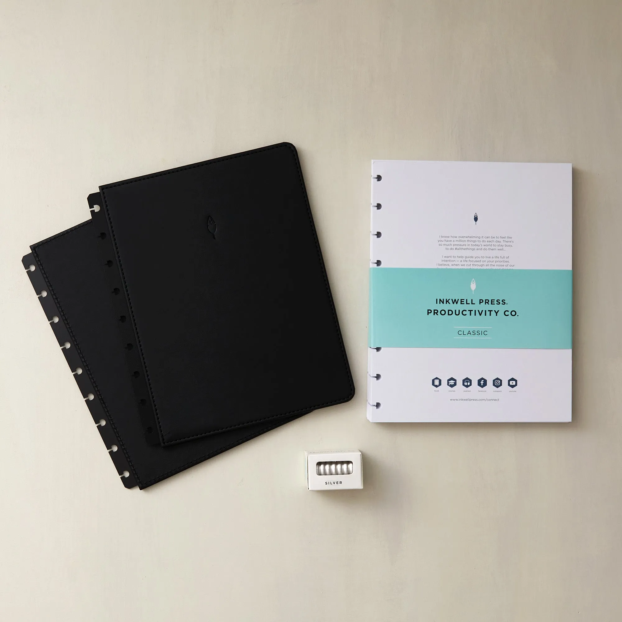 2025 Vertical Classic Weekly Planner Bundle - Onyx Black Cover - Silver Discs