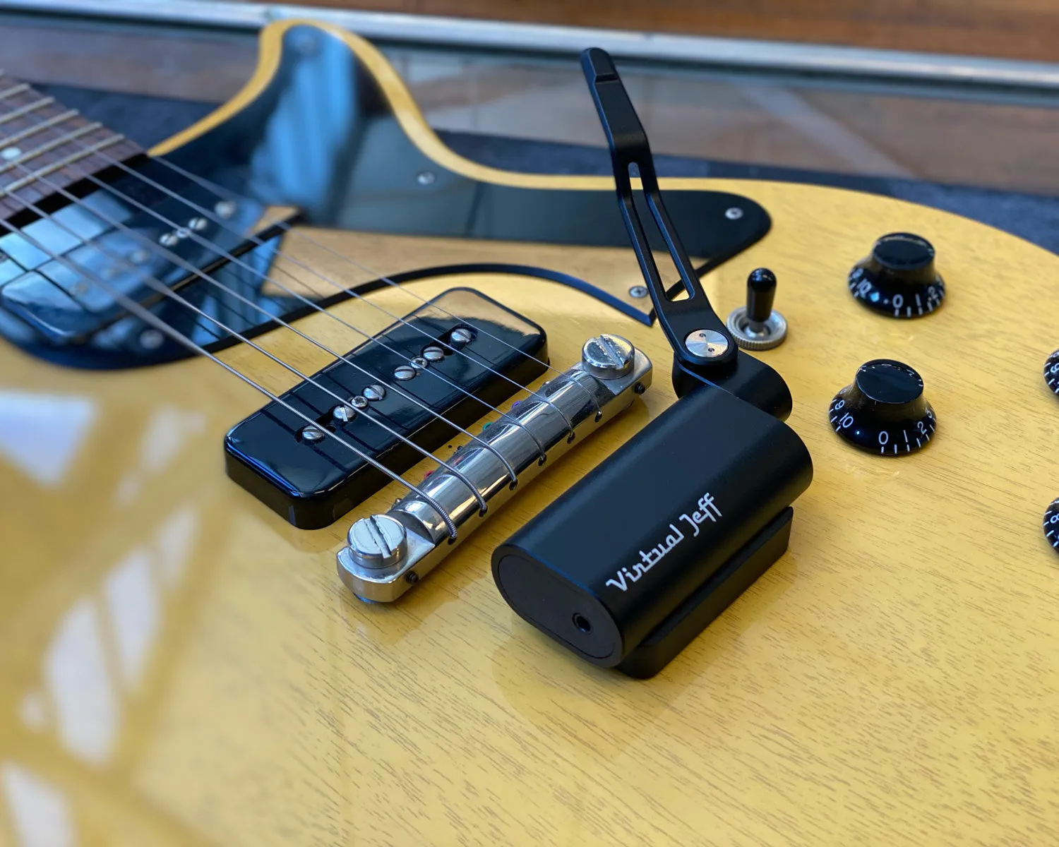 FOMOFx Virtual Jeff VJW01